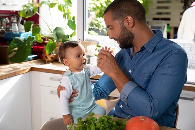 Early weaning for reflux hot sale nhs